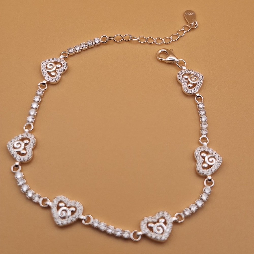 Elegant Silver Heart Bracelet